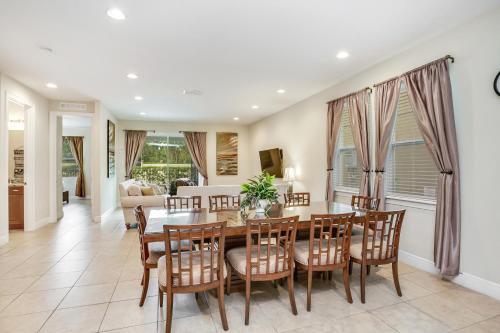 Encore Resort 8 Bedroom Vacation Home With Pool 2105