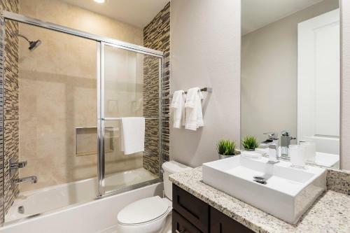 4 Br 4 Ba Deluxe Villa Full Kitchen 5min To Disneyworld