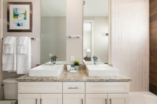 Villa 4 Br 4 Ba Self Check-in Full Kitchen Gym