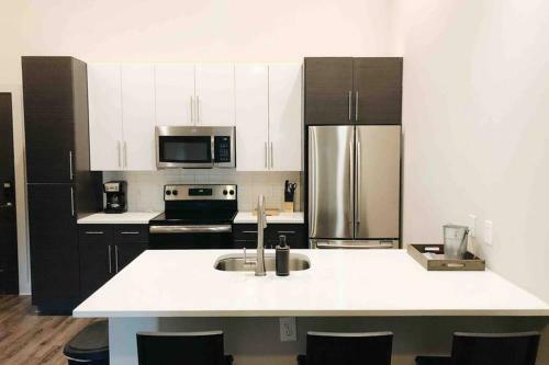 Cozy & Modern Apartment In Midtown Atlanta
