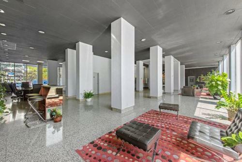 Apartamento 1001 Free Parking, 2 Bd, Modern Dtw, Great Wifi