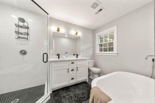 Luxe Westside Ranch, Mins To West Midtown Atl.