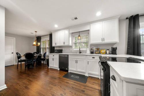 Luxe Westside Ranch, Mins To West Midtown Atl.