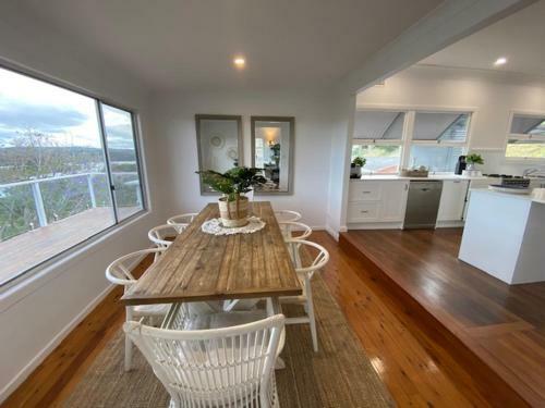Eagles View Panorama - 180 Degree Sea & River Views