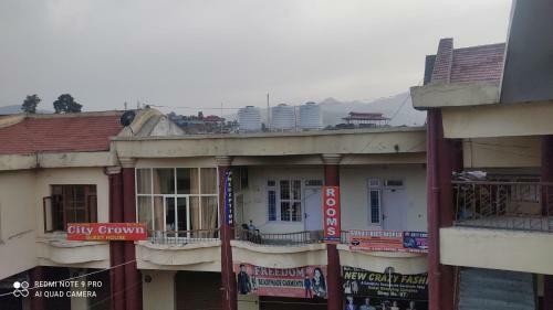 Hostal City Crown Guest House