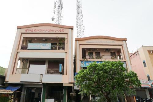 Hotel Vaccinated Staff - Spot On 46039 Tarangini Residency