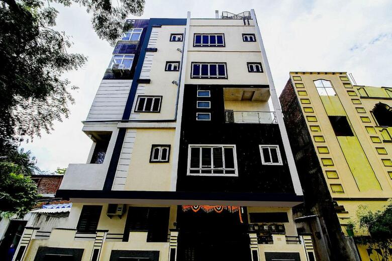 Hostal Oyo Home 79961 Comfortable Stays