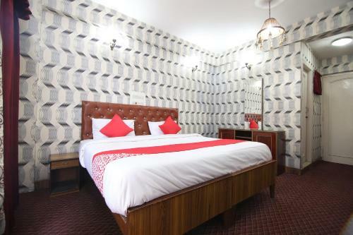 Capital O 37894 Hotel International