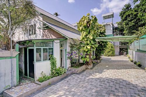 Hostal Oyo Home 79271 Luxurious Stay Spice Valley