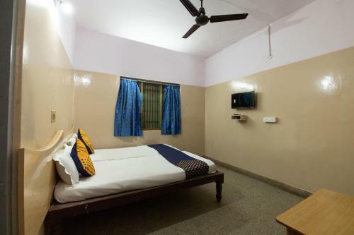 Hotel Spot On 66235 Samruddhi Lodge