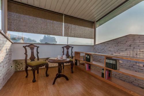 Villa Saffronstays Whispering Windmill