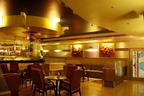 Hotel Dsf Grand Plaza