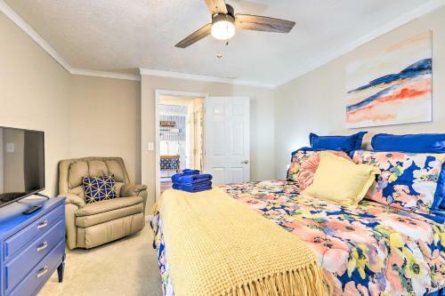 Lakefront Cottage With Boat Slip And Sun Deck!