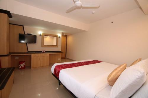 Oyo Flagship 76636 Capital Hotel