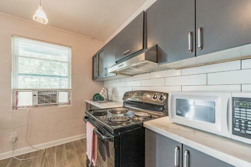 Modern Apartment Near Beautiful Historic Macon Apts