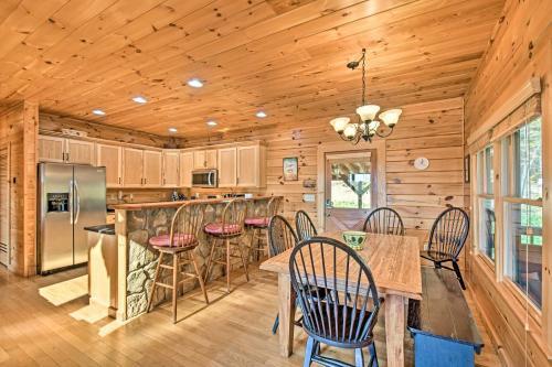 Blue Ridge Cabin Hot Tub, Fire Pit, Mtn Views