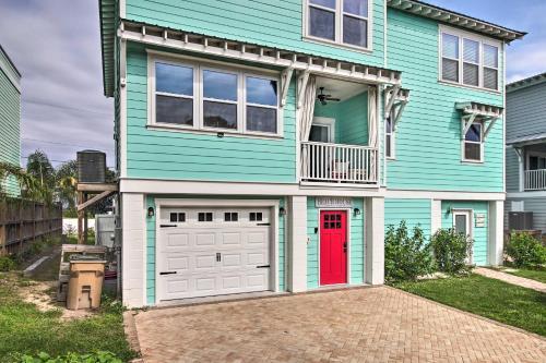 Bright Tybee Island Townhome Walk To Beach!