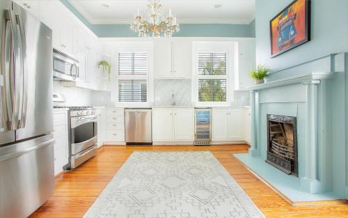 Southern Comfort Manor By Lucky Savannah