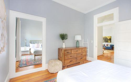 Southern Comfort Manor By Lucky Savannah