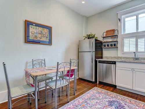 Apartamento One Bed Downtown Home With Heated Pool Access