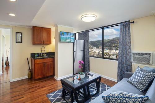 Apartamento 2 Bedroom Corner Suite & Tropical Views