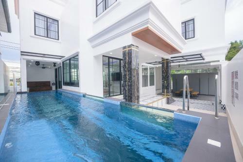 Pattaya Villa W/bathtub - Exquisite Pool Villa I