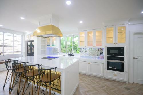 Pattaya Villa W/bathtub - Exquisite Pool Villa I