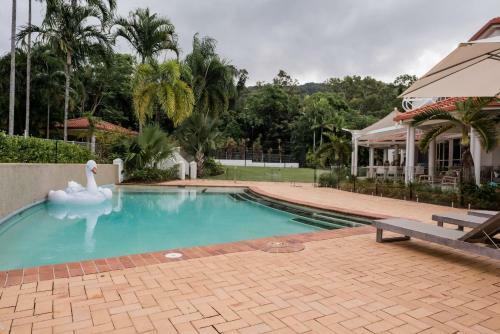 Villa Paradise Resort At Kewarra Beach.