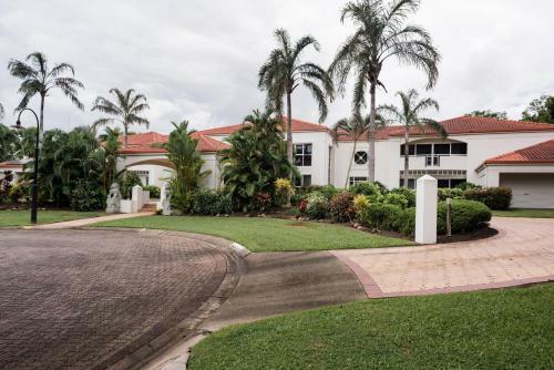 Villa Paradise Resort At Kewarra Beach.