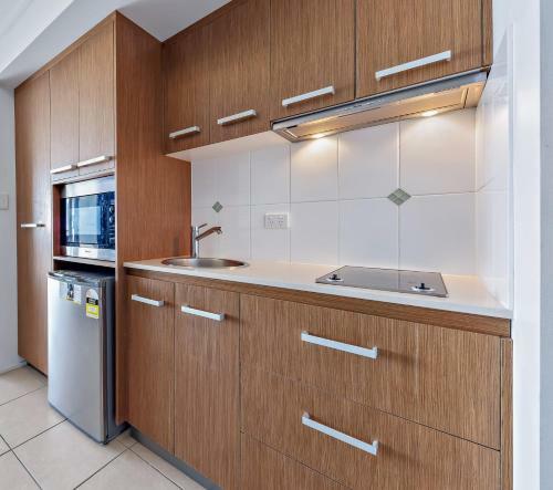 Ocean Dreams On Airlie - Studio Apartment