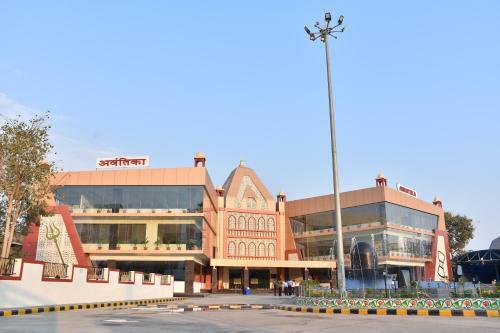 Hotel Avantika Taurus International