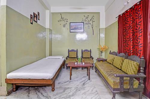 Oyo Flagship 84180 Hotel Ashirwad