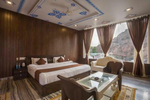 Hotel Badi Garh Palace Resort & Spa
