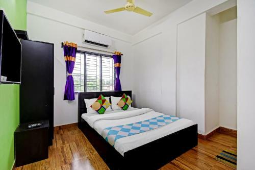 Hostal Oyo 80645 Rose Inn