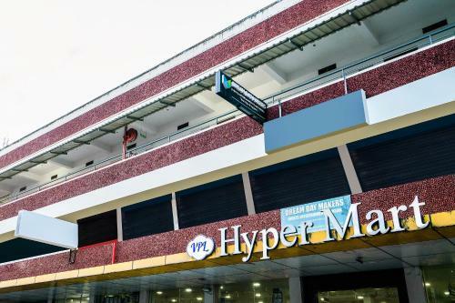 Hostal Oyo 80663 Majestic Valentine Inn
