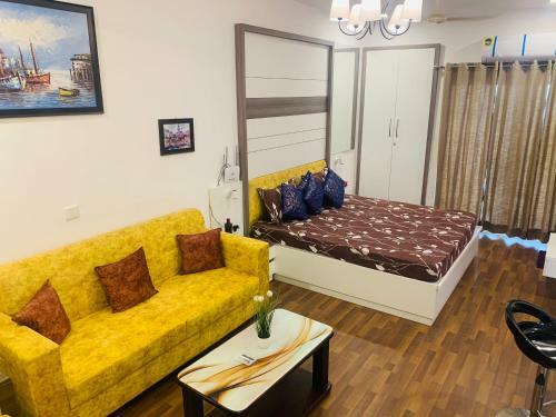 Apartamento The Influential Square Near India Expo Mart