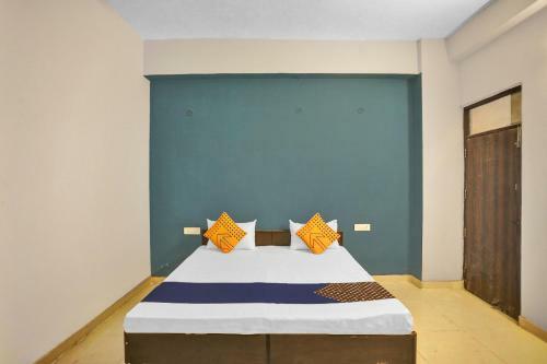 Hotel Spot On 82185 Noida House