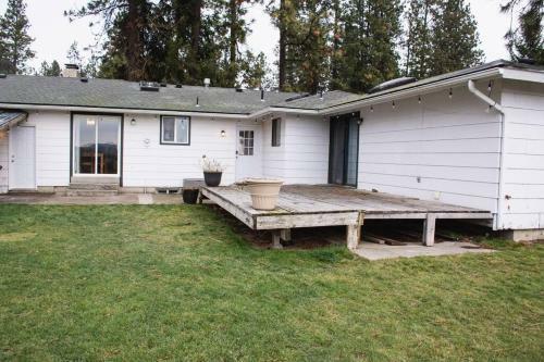 Spacious 6 Bedroom Home
