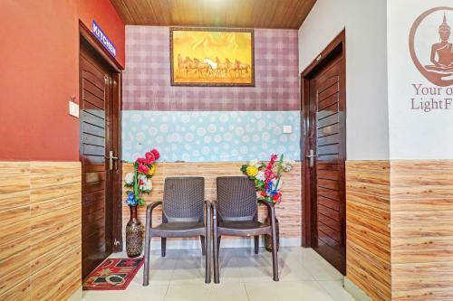 Hotel Oyo 80160 Om House