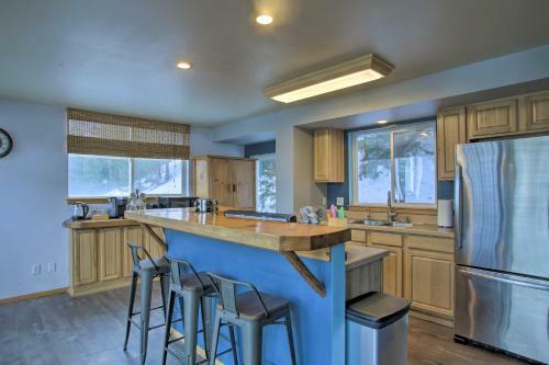 Mountain View Home Perfect For Big Families!