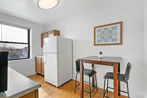 Apartamento 1br Kitchen, King Bed, Wifi Near Shops, Dining