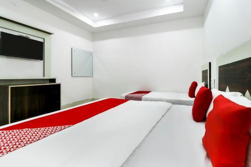 Hotel Oyo 48529 H5