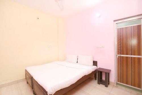 Hotel Spot On 37127 HC Palace