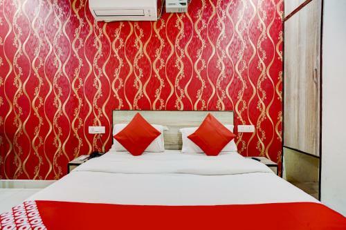 Oyo 81853 Hotel G Plaza