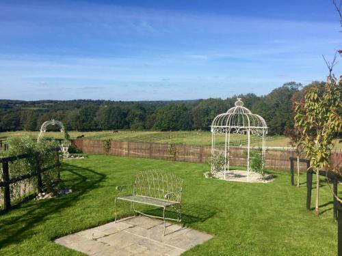 Stunning 6 Bedroom Farmhouse In Hellingly