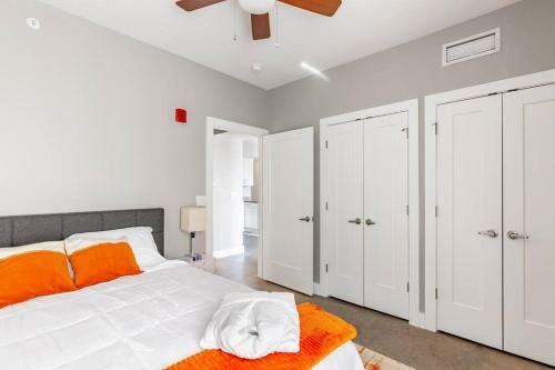 Apartamento ?best 2bdr Loft! Restaurant Attached? Walk To Mass