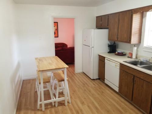 Villa Complete Bnb Presents Beautiful 2br 1b Duplex Mks2005