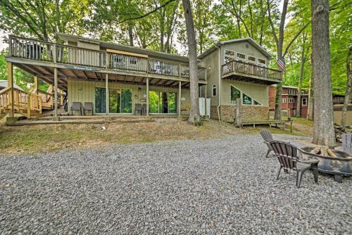 Lake Barkley Home Private Dock, Kayaks, Fire Pit