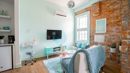 Apartamento Pickle Factory Soda Pop Whimsical Fun Studio