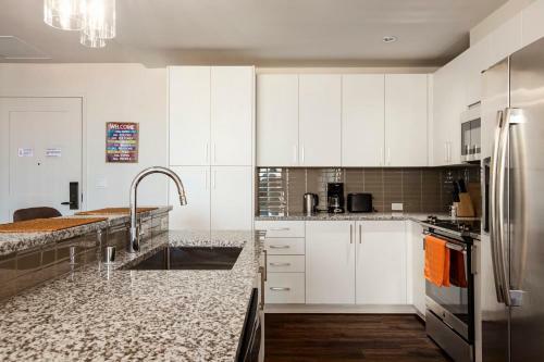 Apartamento Two Luxurious Condos On The Same Floor By Cozysuites
